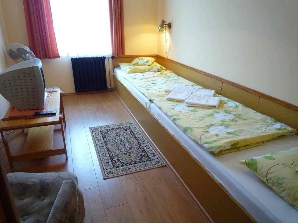 Hotel Orchidea Balástya エクステリア 写真